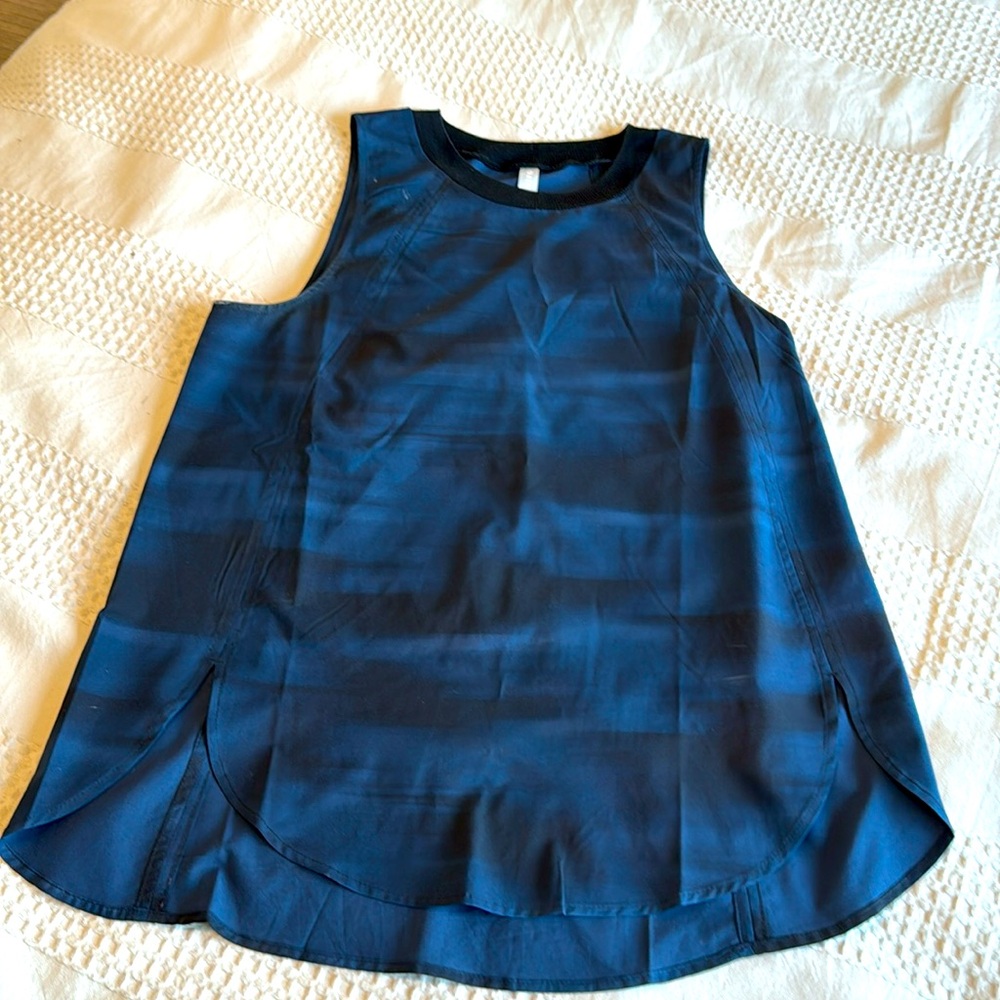 Athleta printed top S